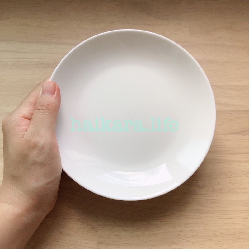 セリアでシンプルな白いお皿を購入