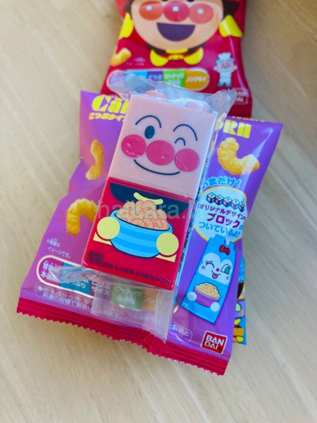 アンパンマンのキャラメルコーンにブロックラボがついてた！