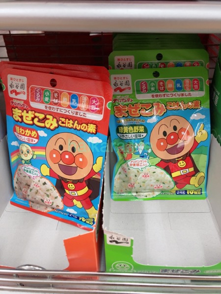 節約！100均でアンパンマンのお菓子や食品が買える！